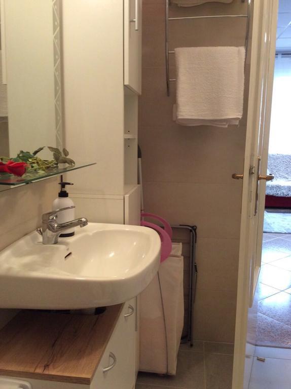 Studio Bi Apartment Umag Luaran gambar