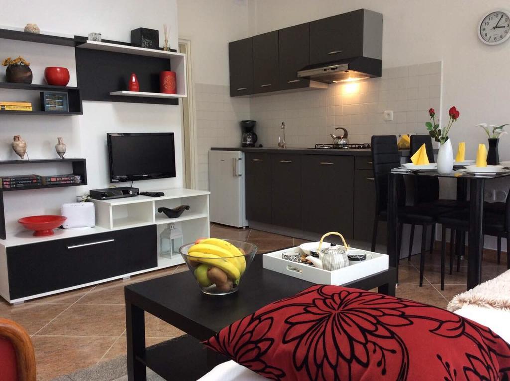 Studio Bi Apartment Umag Luaran gambar